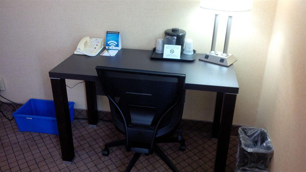 Holiday Inn Express Hamilton-Stoney Creek Exterior photo