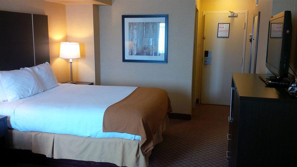 Holiday Inn Express Hamilton-Stoney Creek Exterior photo